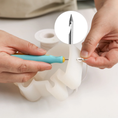 Aiguille de poinçonnage pour bougies
