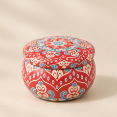 Pot en métal décoratif avec couvercle