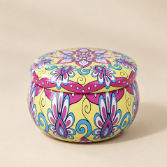 Pot en métal décoratif avec couvercle